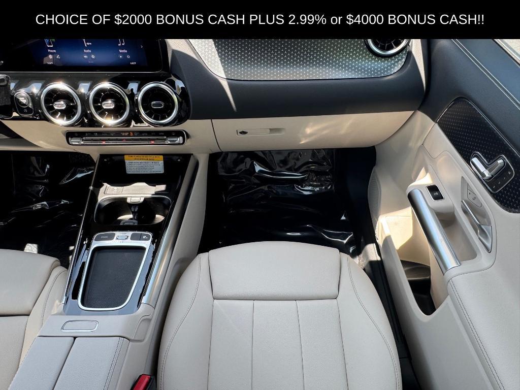new 2025 Mercedes-Benz GLA 250 car, priced at $44,250