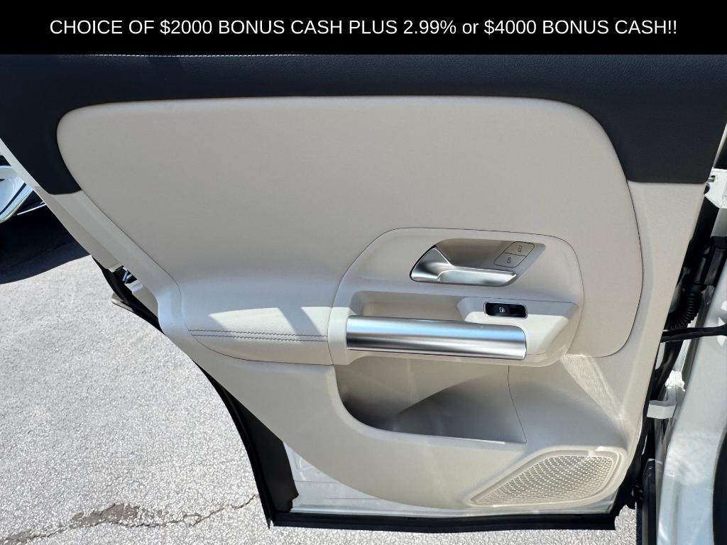 new 2025 Mercedes-Benz GLA 250 car, priced at $44,250