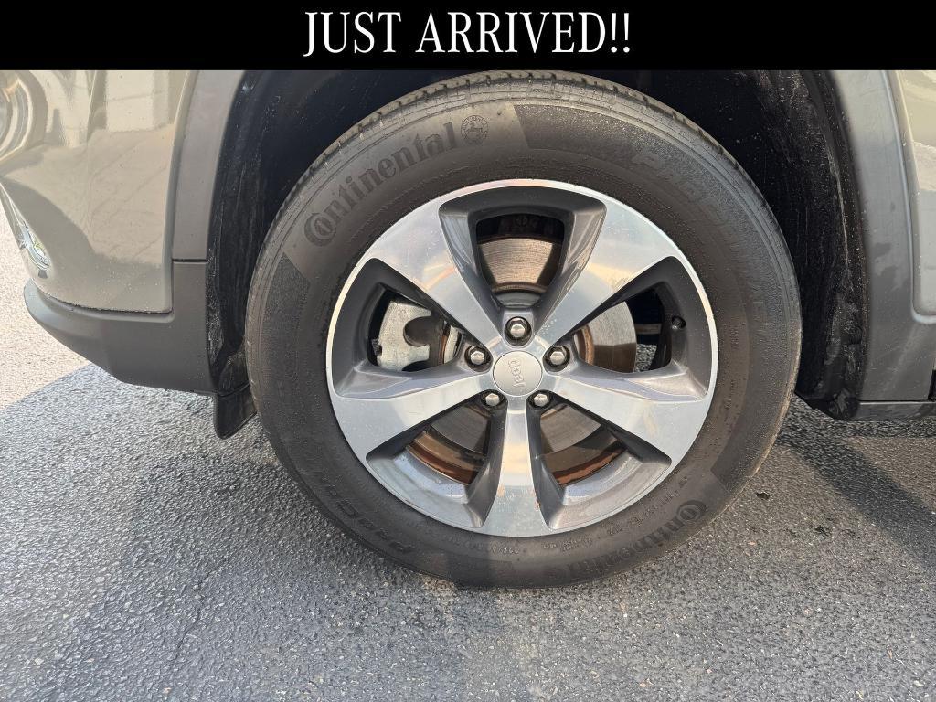used 2019 Jeep Cherokee car, priced at $21,000