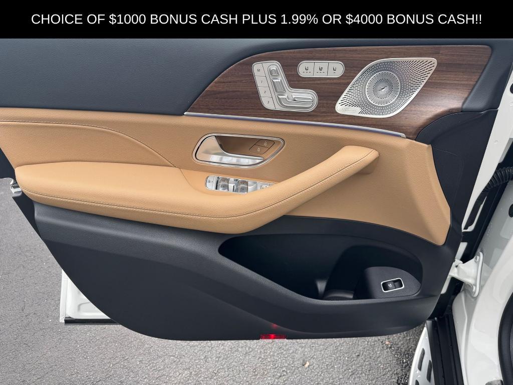 new 2025 Mercedes-Benz GLS 450 car, priced at $99,100