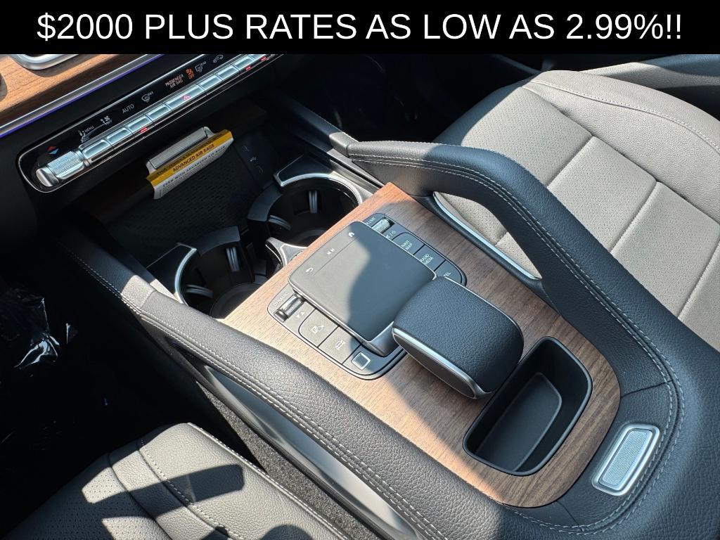 new 2025 Mercedes-Benz GLE 450 car, priced at $83,050