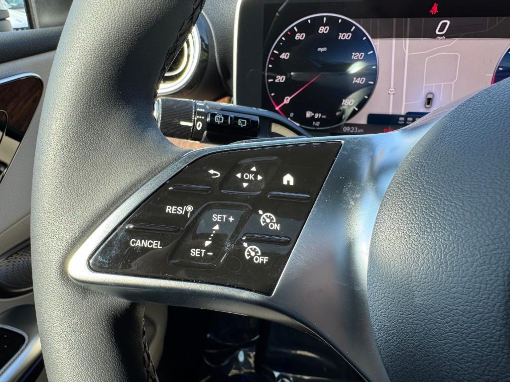 new 2025 Mercedes-Benz GLC 300 car, priced at $58,370