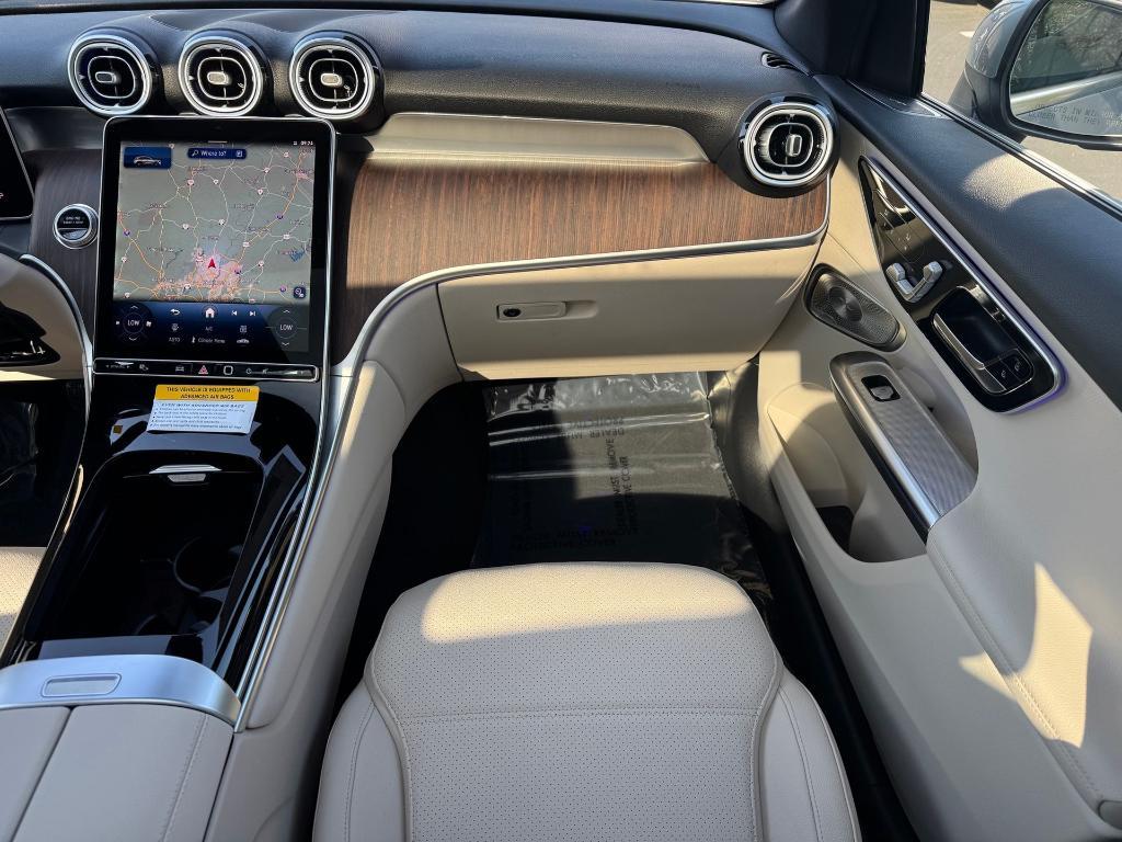new 2025 Mercedes-Benz GLC 300 car, priced at $58,370