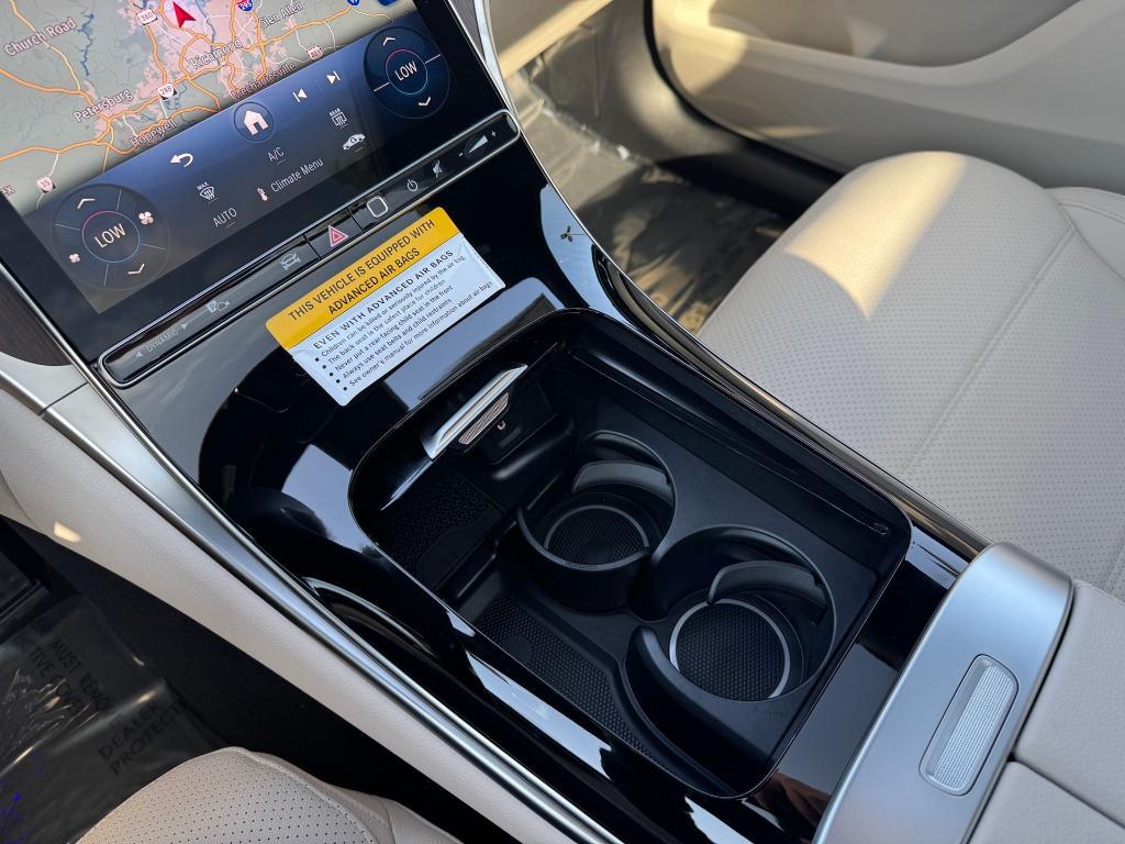 new 2025 Mercedes-Benz GLC 300 car, priced at $58,370