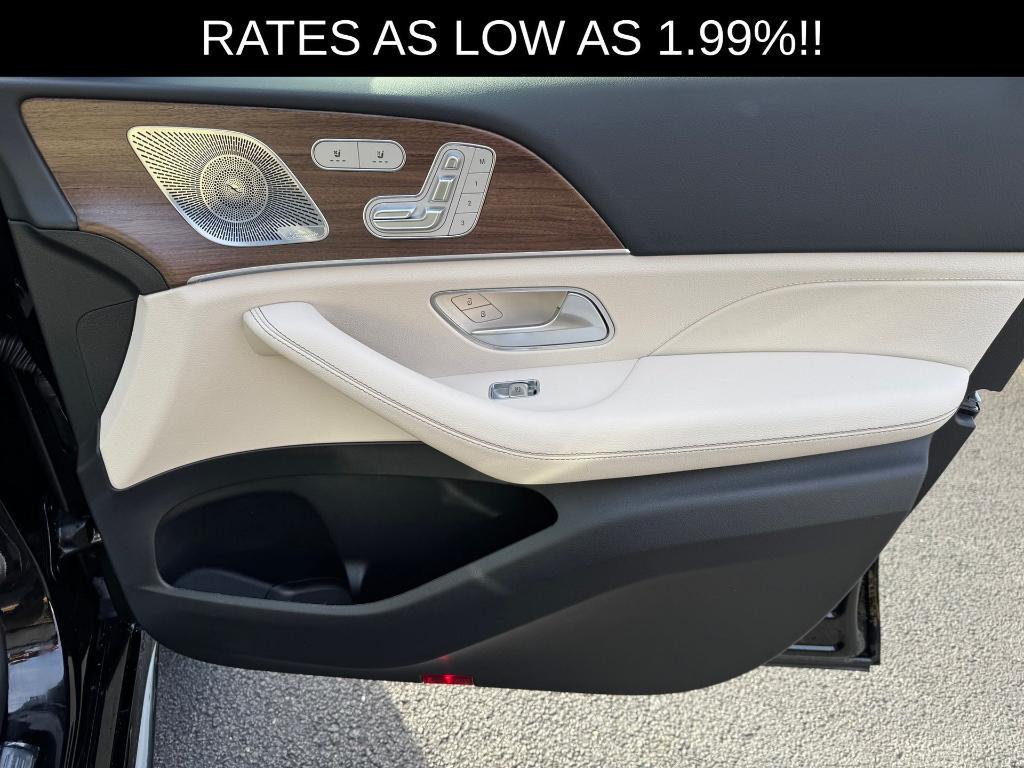 new 2025 Mercedes-Benz GLS 450 car, priced at $98,195