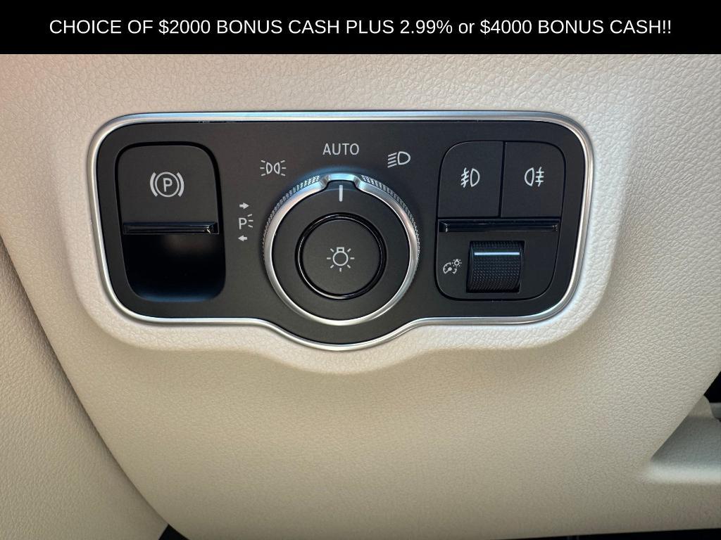 new 2025 Mercedes-Benz GLB 250 car, priced at $53,785