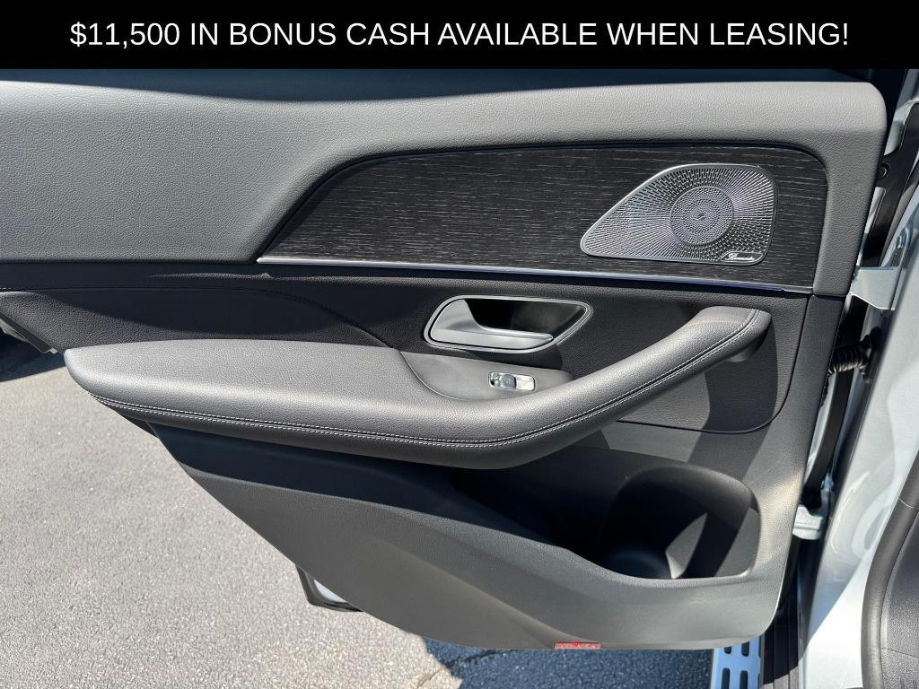 new 2025 Mercedes-Benz GLE 450e car, priced at $82,865