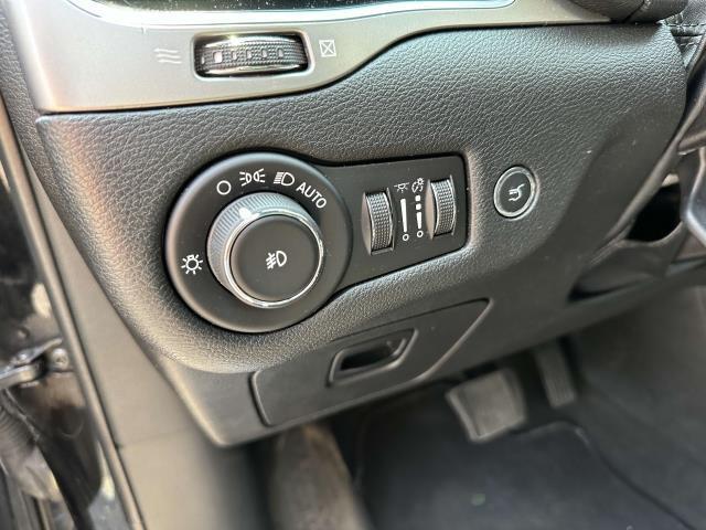 used 2019 Jeep Cherokee car, priced at $17,495