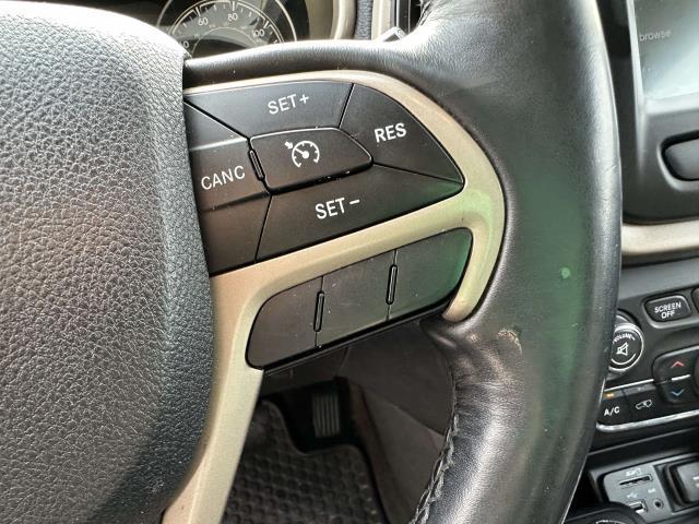 used 2015 Jeep Cherokee car, priced at $9,995