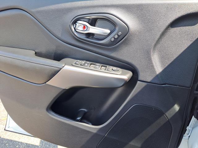 used 2019 Jeep Cherokee car, priced at $15,995