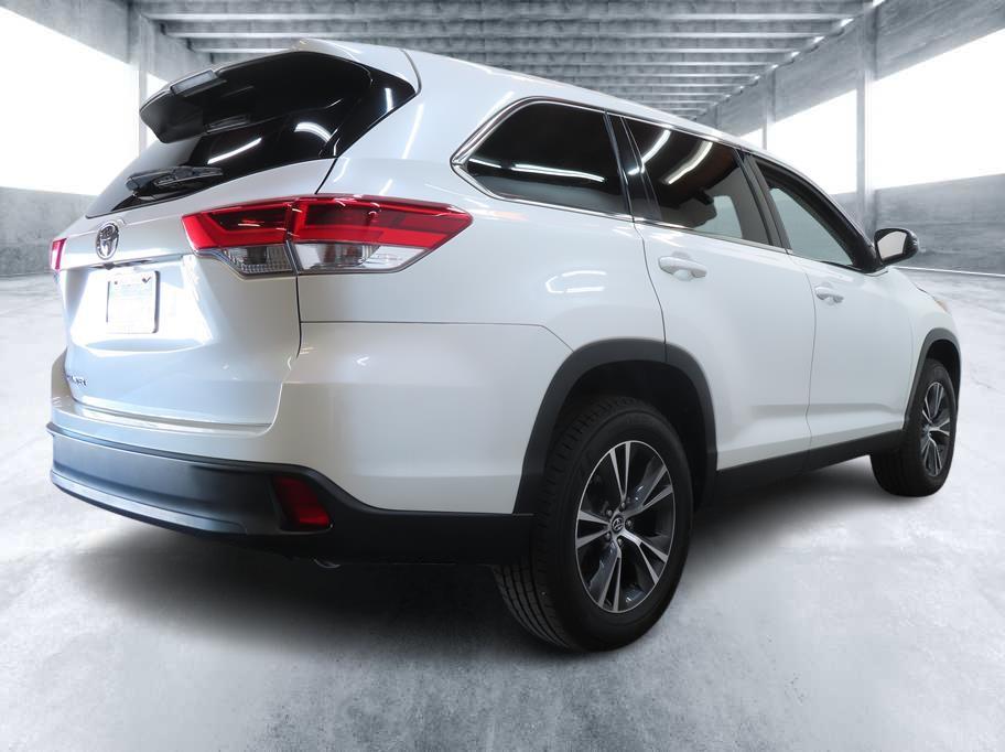 used 2019 Toyota Highlander car, priced at $18,999