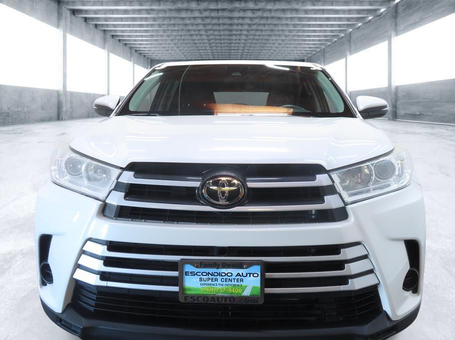 used 2019 Toyota Highlander car, priced at $18,999