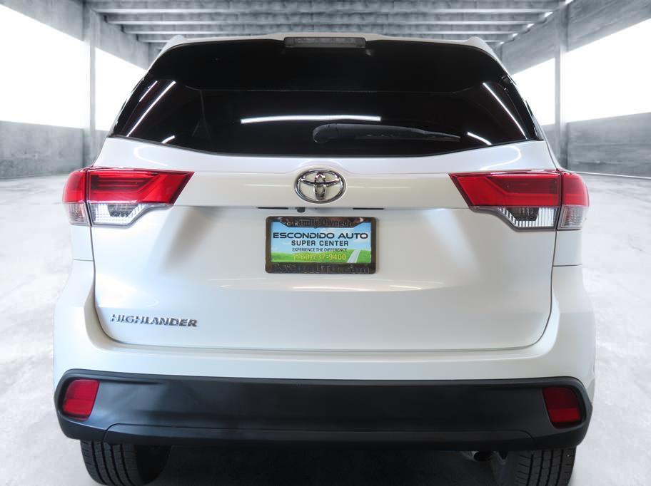 used 2019 Toyota Highlander car, priced at $18,999