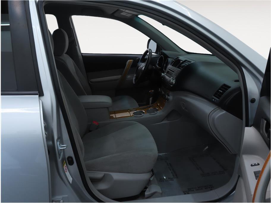 used 2010 Toyota Highlander Hybrid car, priced at $11,499