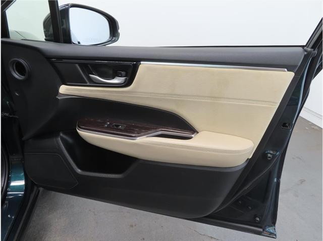 used 2018 Honda Clarity Plug-In Hybrid car, priced at $18,999