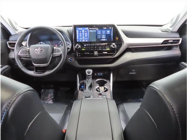 used 2022 Toyota Highlander car, priced at $37,499