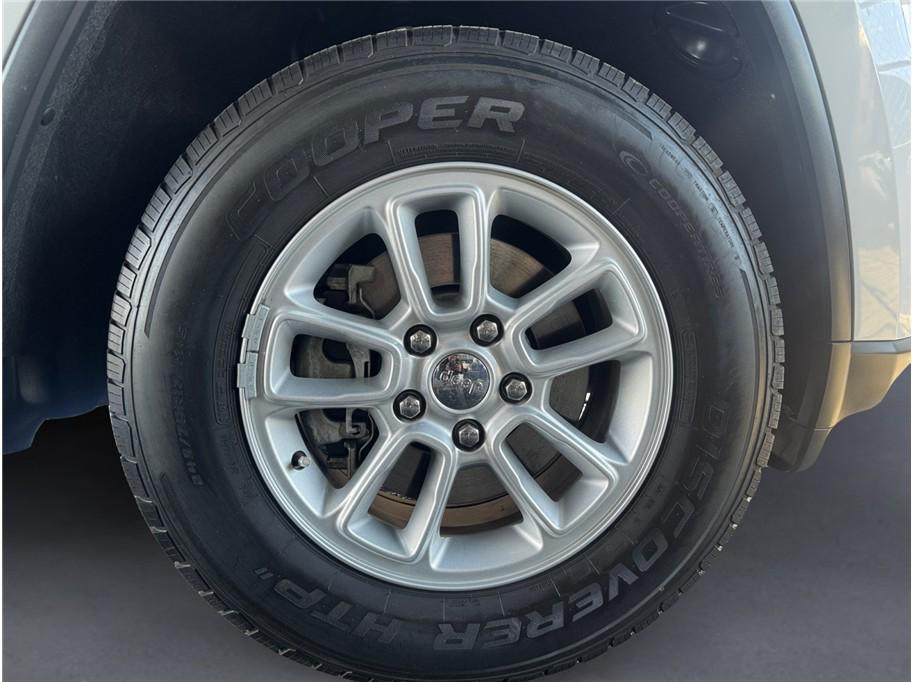 used 2018 Jeep Grand Cherokee car, priced at $14,999