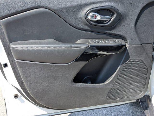 used 2023 Jeep Cherokee car, priced at $22,444