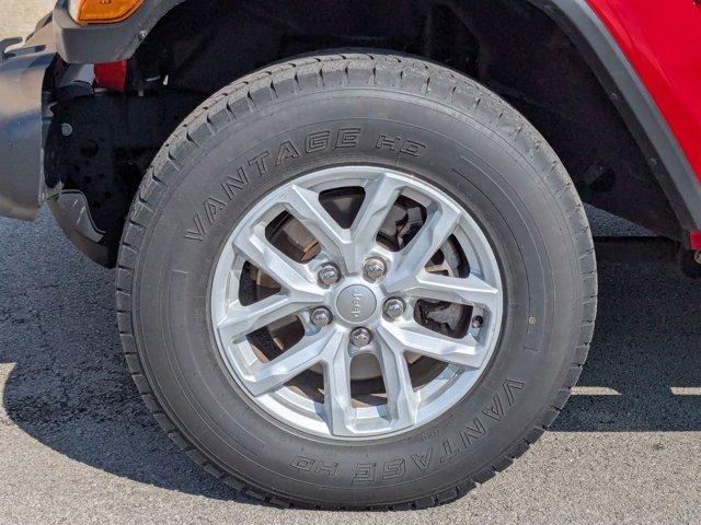 used 2023 Jeep Gladiator car, priced at $27,222