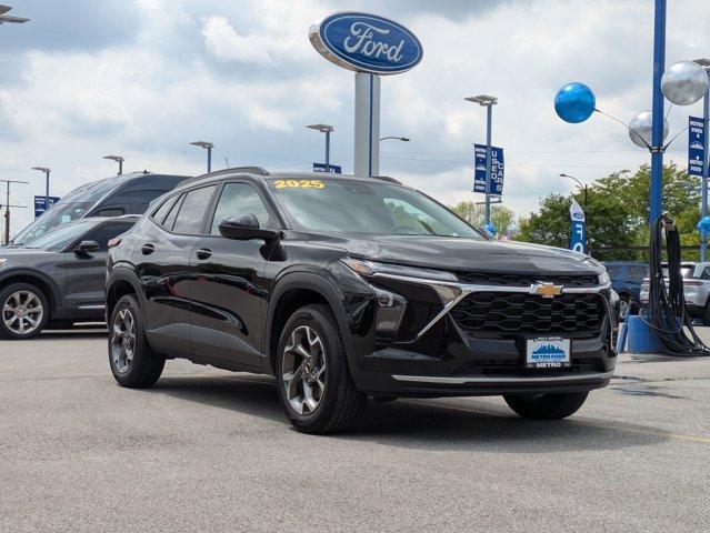used 2025 Chevrolet Trax car, priced at $23,687