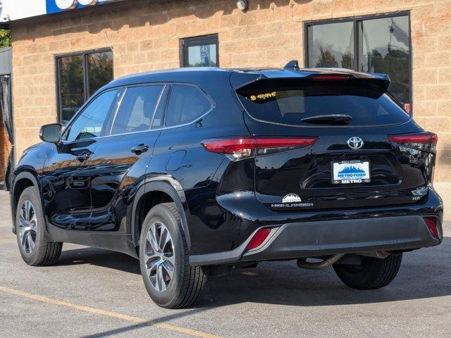 used 2022 Toyota Highlander car, priced at $30,597