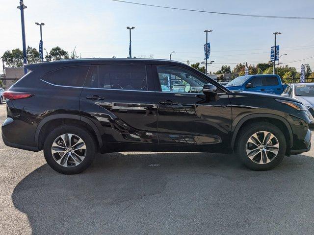 used 2022 Toyota Highlander car, priced at $30,597