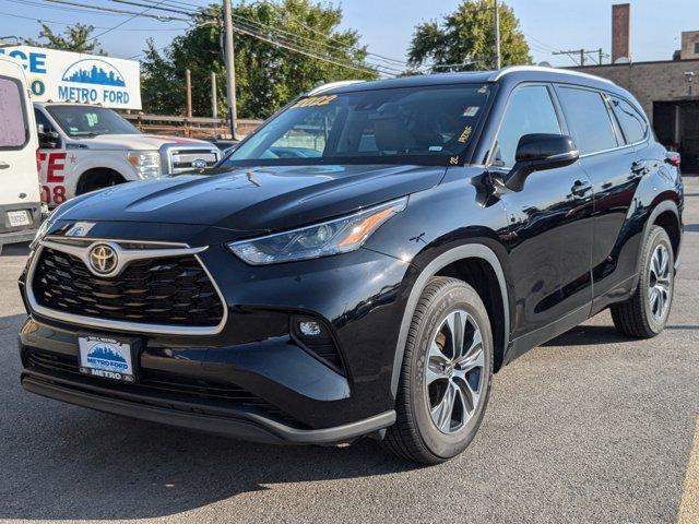 used 2022 Toyota Highlander car, priced at $30,597