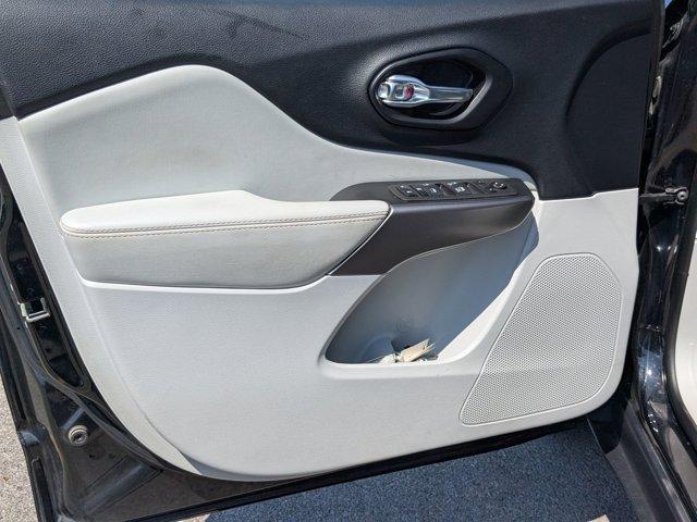 used 2022 Jeep Cherokee car, priced at $18,697