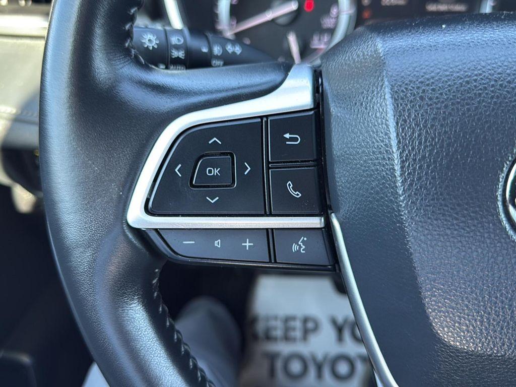 used 2022 Toyota Highlander car, priced at $38,983