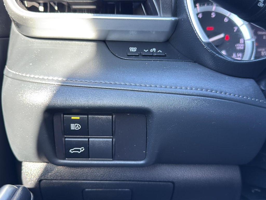 used 2022 Toyota Highlander car, priced at $38,983