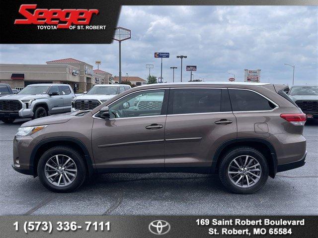 used 2019 Toyota Highlander car, priced at $23,983