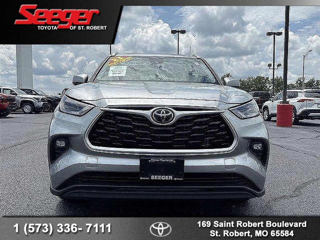 used 2023 Toyota Highlander car, priced at $36,983