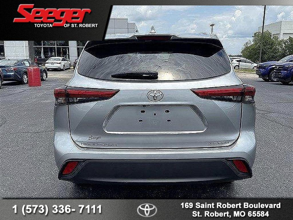 used 2023 Toyota Highlander car, priced at $36,983