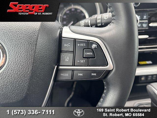 used 2023 Toyota Highlander car, priced at $37,983
