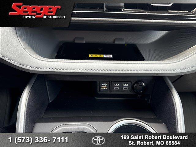 used 2023 Toyota Highlander car, priced at $37,983