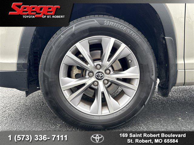 used 2016 Toyota Highlander car, priced at $15,983