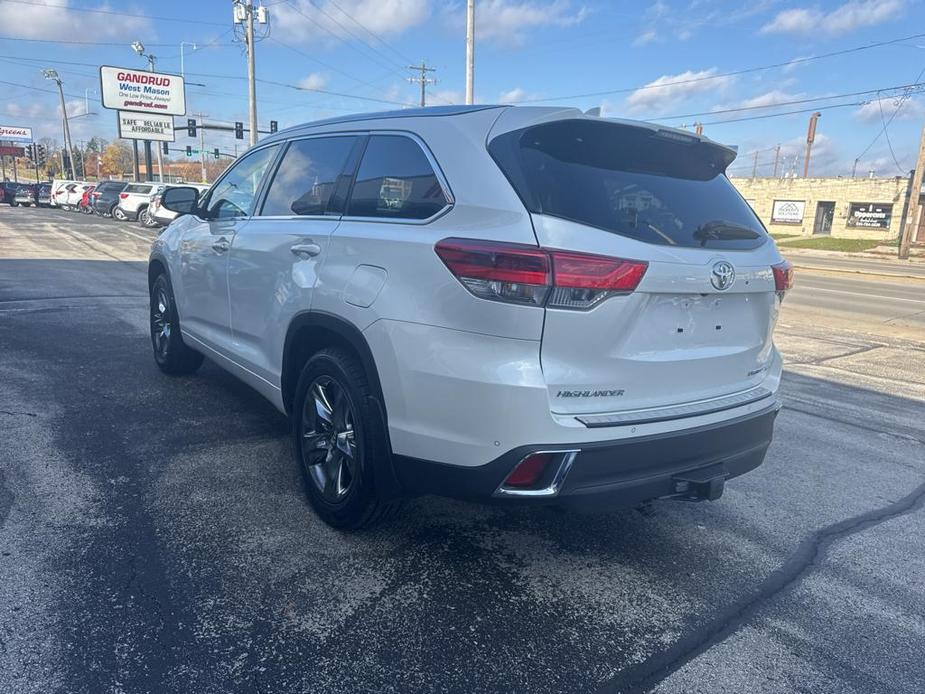 used 2019 Toyota Highlander car, priced at $29,200