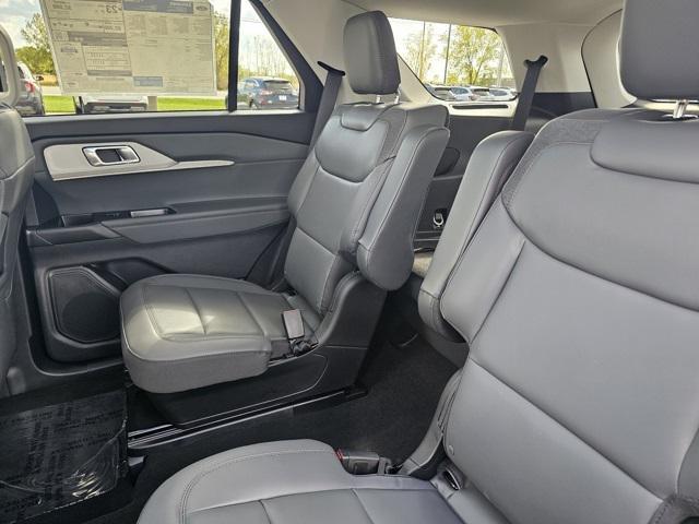 new 2025 Ford Explorer car, priced at $50,915