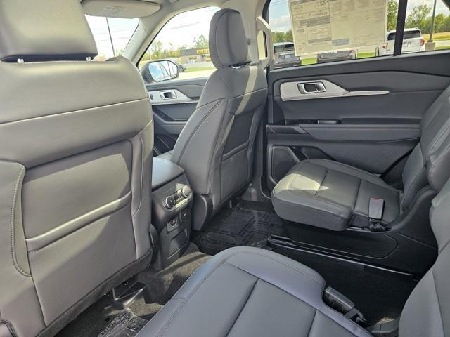 new 2025 Ford Explorer car, priced at $50,915