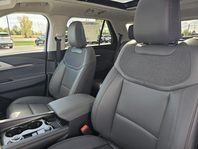 new 2025 Ford Explorer car, priced at $50,915