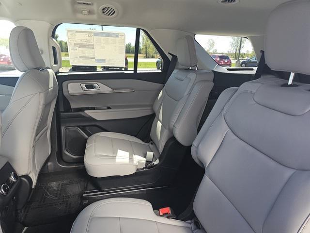 new 2025 Ford Explorer car, priced at $50,015