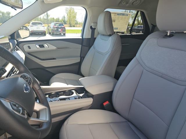 new 2025 Ford Explorer car, priced at $50,015