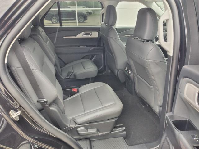 new 2025 Ford Explorer car, priced at $48,870