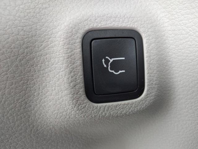 used 2022 Jeep Compass car, priced at $26,571