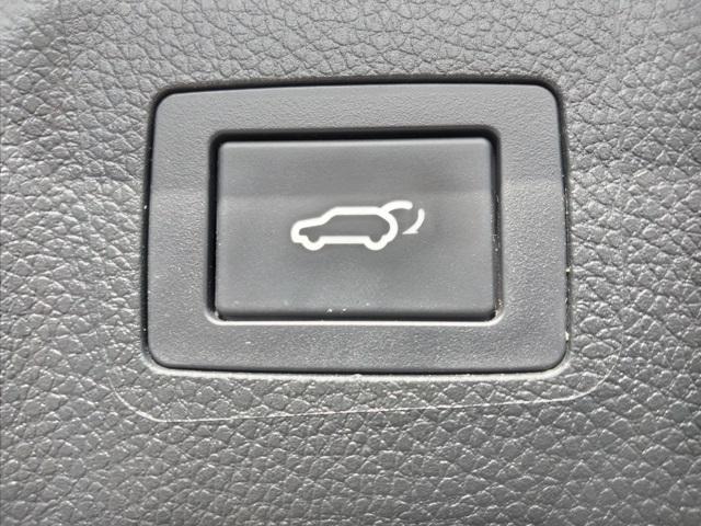 used 2017 Hyundai Santa Fe car, priced at $13,639