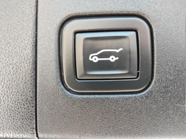 used 2021 Cadillac XT5 car, priced at $23,487