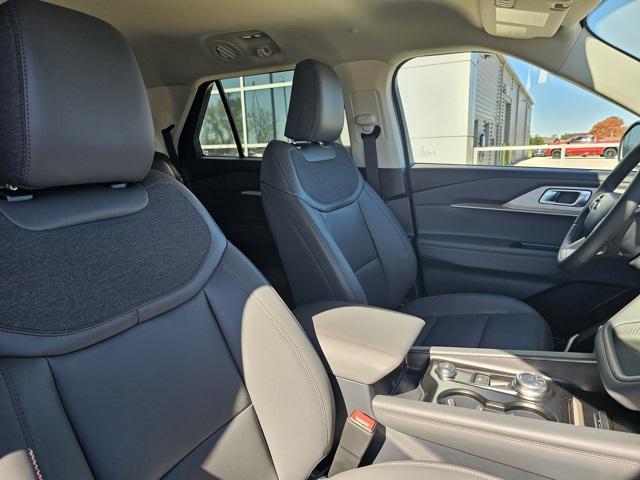 new 2025 Ford Explorer car, priced at $49,840