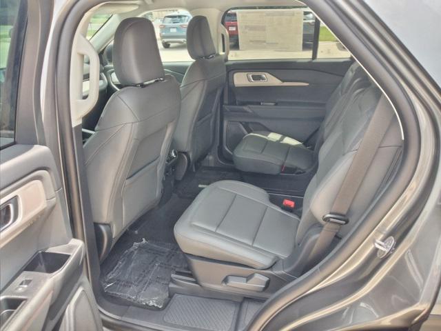 new 2025 Ford Explorer car, priced at $48,185