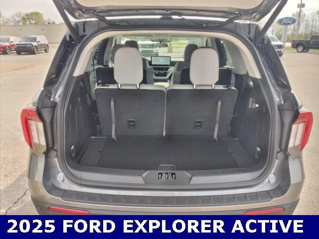 new 2025 Ford Explorer car, priced at $48,745