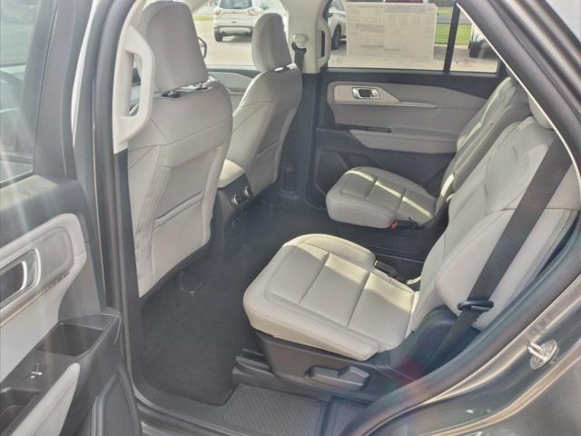 new 2025 Ford Explorer car, priced at $48,745